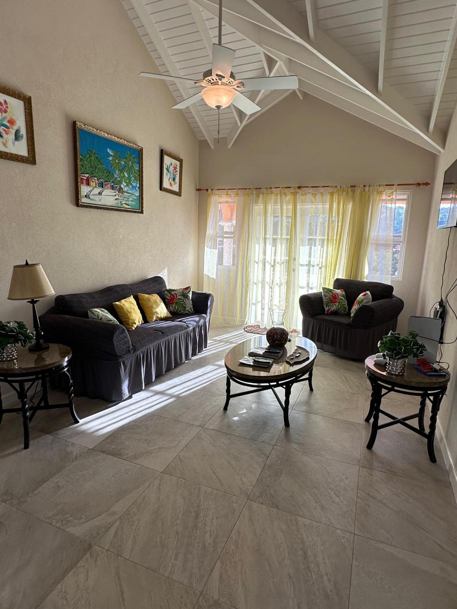 Ixoras Beach Apartments 圣彼得教区 外观 照片